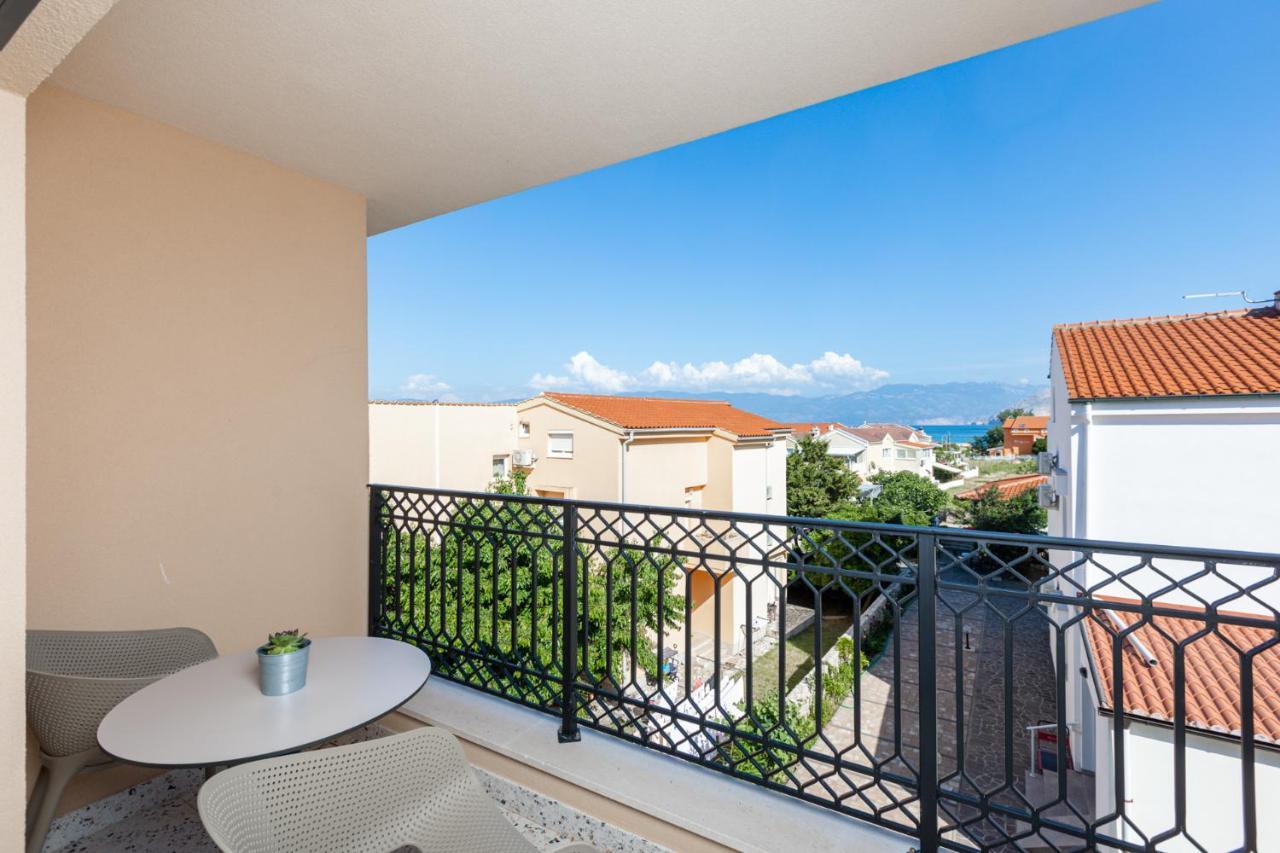 Vila Iris Baska Exteriér fotografie